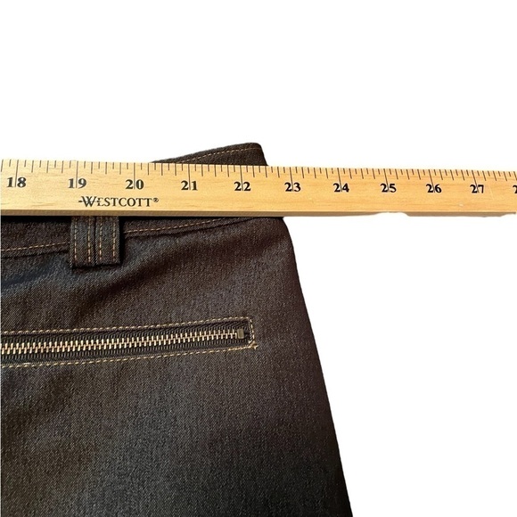 Slightly Curvy Fit- Dress Pants -Size 22-Front zippered pockets-Belt loops - Picture 4 of 10